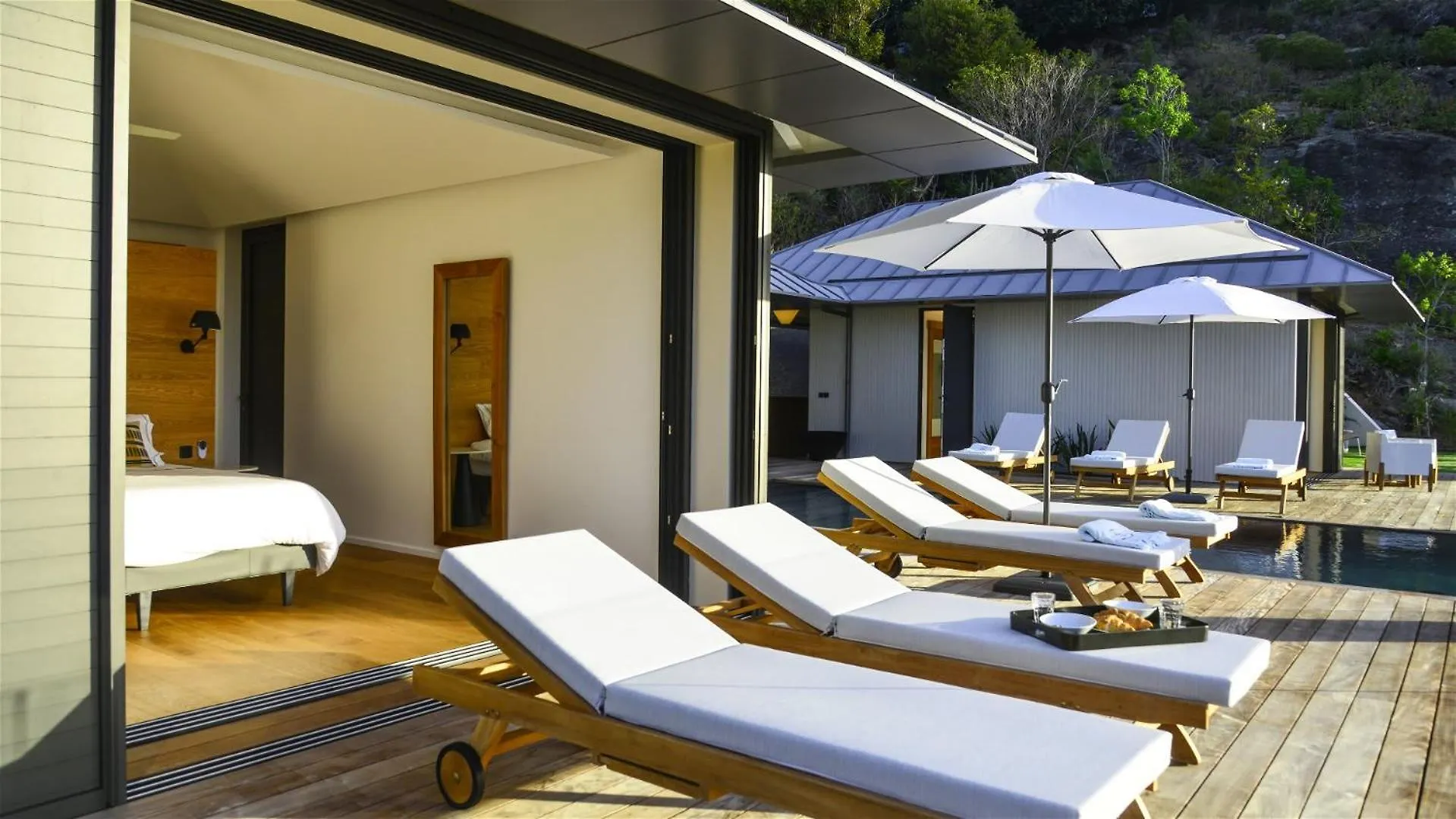 Magnificent Villa Infront Of The Bay And Hills St. Barthelemy 0*,