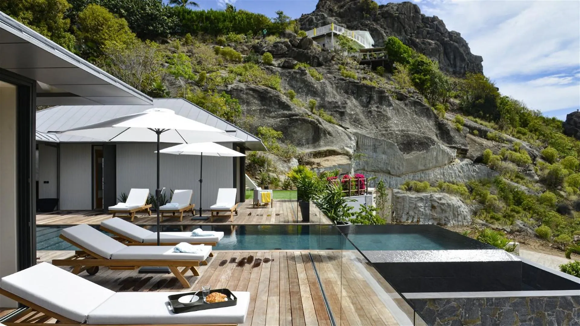Magnificent Villa Infront Of The Bay And Hills St. Barthelemy 0*,