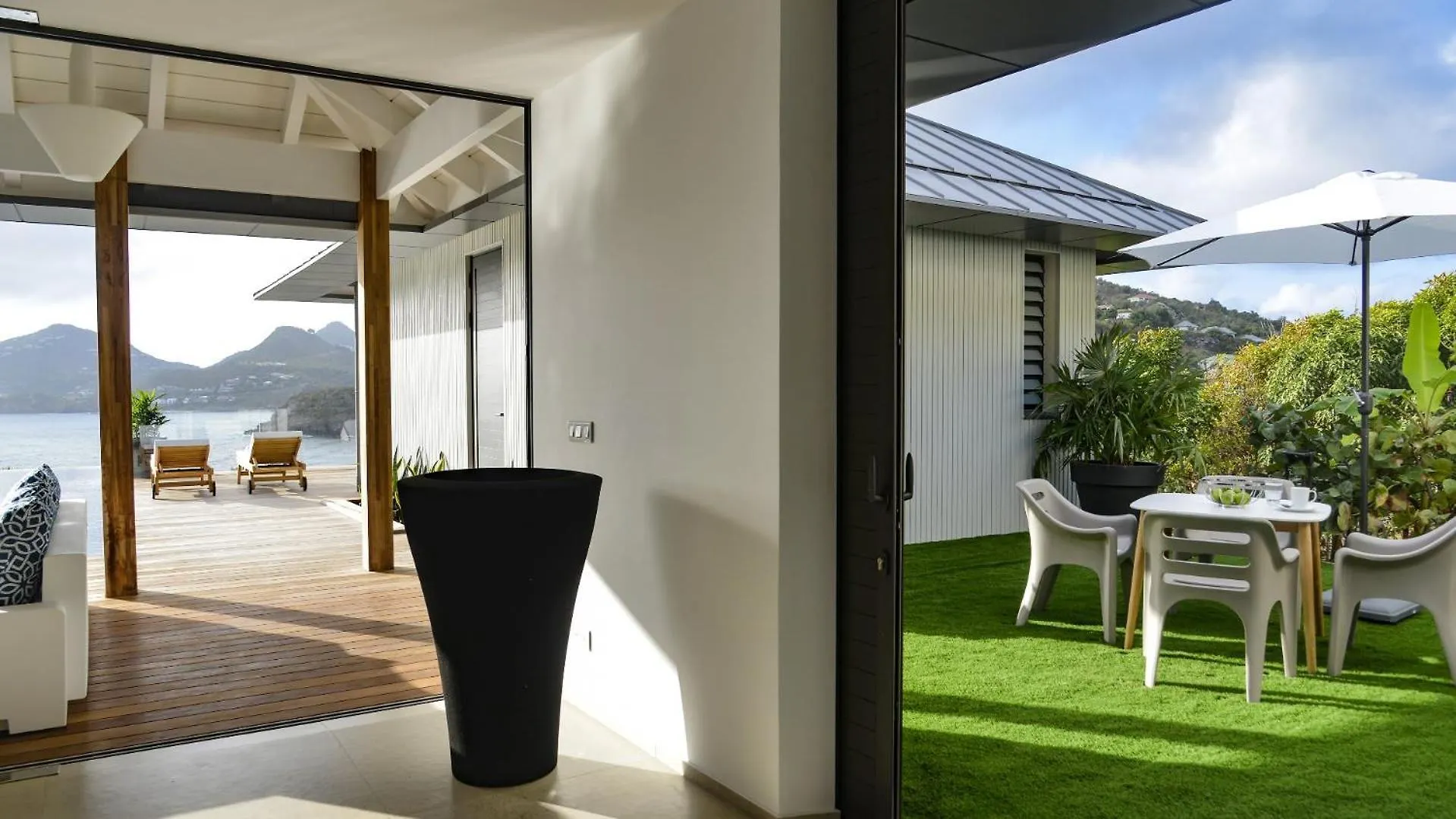 Magnificent Villa Infront Of The Bay And Hills St. Barthelemy