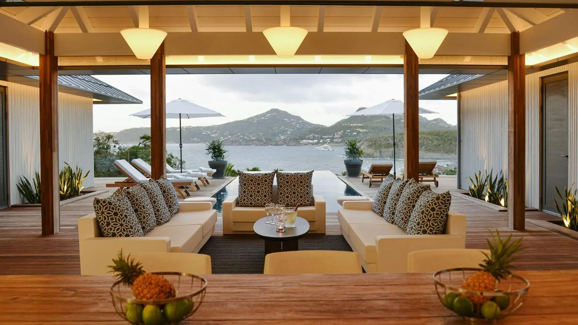 Magnificent Villa Infront Of The Bay And Hills St. Barthelemy Saint-Barthelemy
