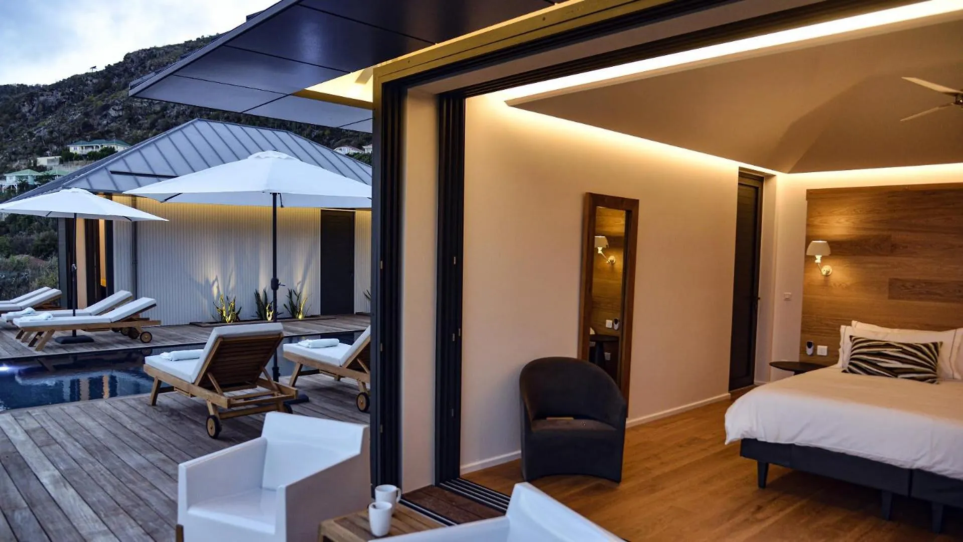 Magnificent Villa Infront Of The Bay And Hills St. Barthelemy